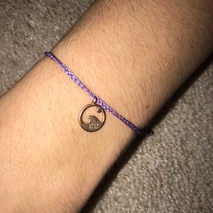 Member exclusive Wave Pura Vida bracelet!